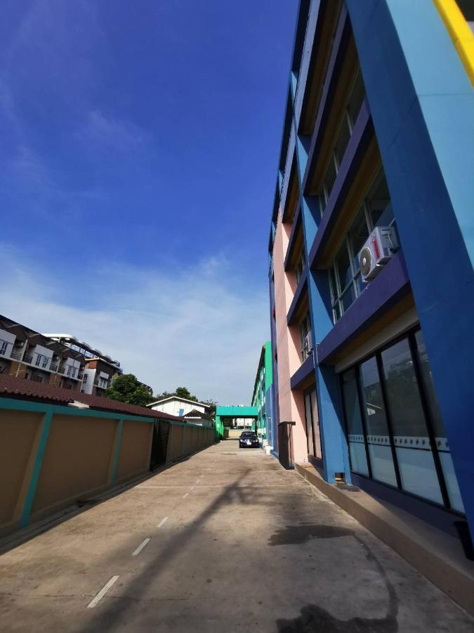 The Sea Bangsaen Hotel Exterior foto